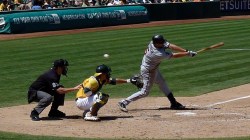 Michael Cuddyer fouls one&nbsp;off