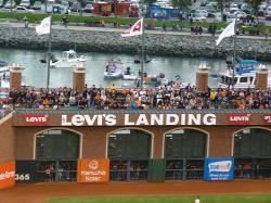 Waiting for splashdowns in McCovey&nbsp;Cove
